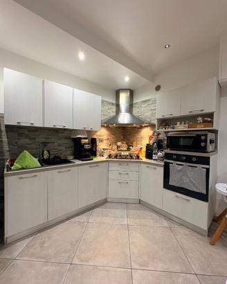 Cucina angolare 2,55x2,10