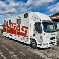Motorhome camion racing motosport kart moto gare