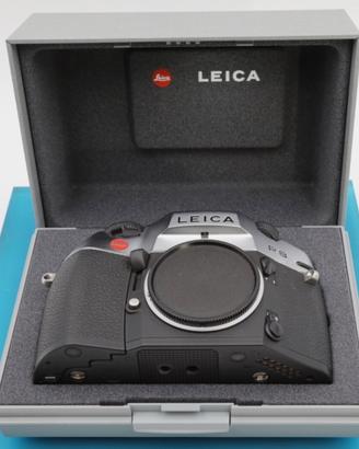 Leica R8