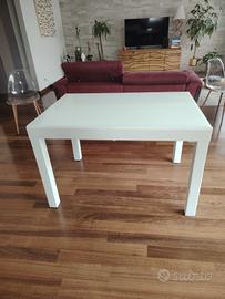 tavolo bianco con lastra di vetro 