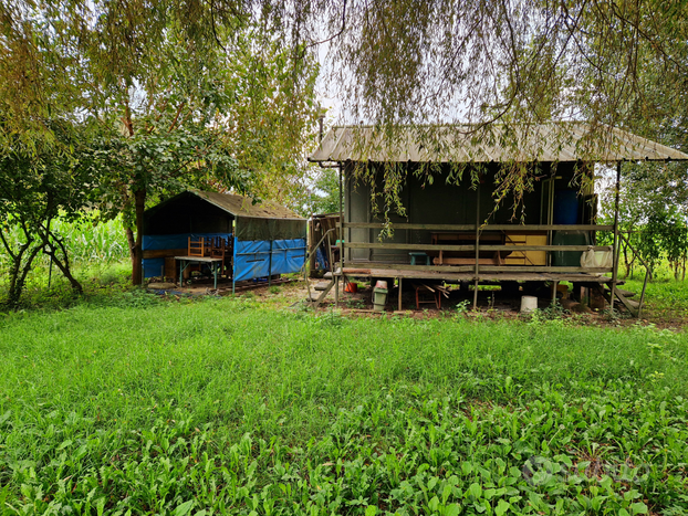 Terreno con laghetto acqua sorgiva