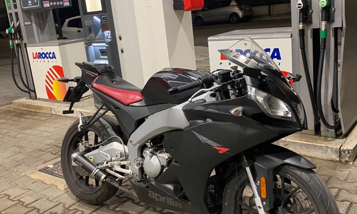 Aprilia rs4 50