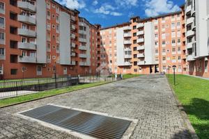 3 LOCALI A OPERA
