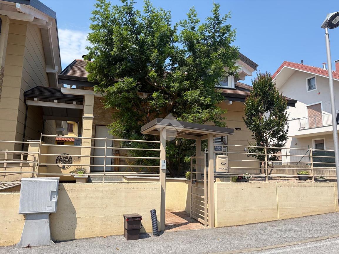 Casa – Bruino, Tetti Griglio - Vista 2