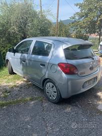 Auto Mistubishi