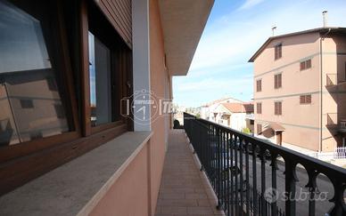 CASA INDIPENDENTE CON 2 APP.+SOFFITTA+LAB.