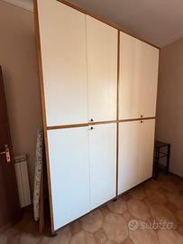 Armadio in legno grande