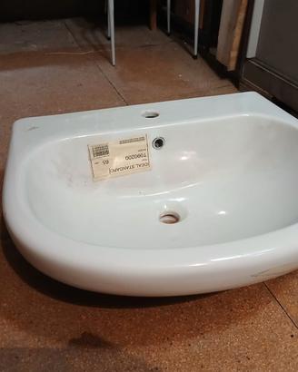 Lavabo IDEAL STANDARD modello TESI 650 mm.
