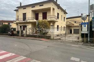 VILLA BIFAMILIARE AREA ESTERNA E LASTRICO SOLARE I