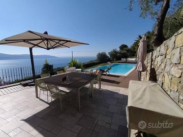 Villa di 593 m² con 5 locali a Gargnano