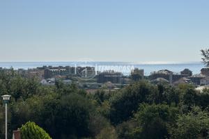 Bilocale con vista mare