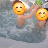 piscina idromassaggio 