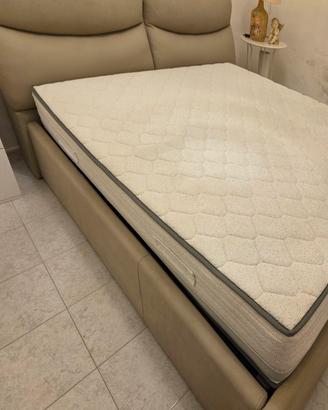 Letto a cassone  + Materasso +Divano in tessuto 