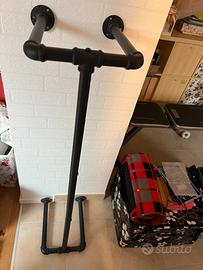 Appendiabiti tubo industrial style nero opaco