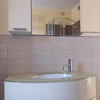 Mobile bagno con miscelatore