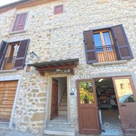 Porzione di Casa singola con giardino, B/133