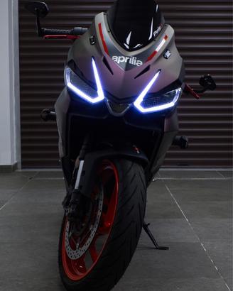 Aprilia rs457 Prismatic dark Emea