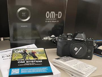 Olympus OMD EM 10 IV - solo corpo