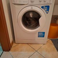 Lavatrice indesit 7 kg classe A+. Funzionamento pe