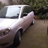  lancia y DIVA ANNO 2011 KM 120000