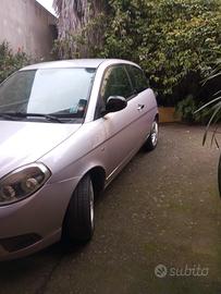  lancia y DIVA ANNO 2011 KM 120000