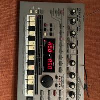 Roland MC-303 Groovebox – 200€