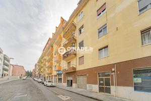 Ampio locale commerciale convertibile a Cagliari