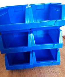 Contenitori grandi a bocca di lupo, sovrapponibili