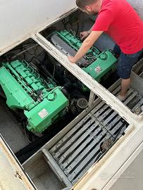 Motori vm marine con piede poppiero e campane