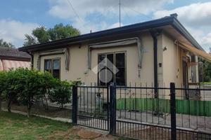 CASA INDIPENDENTE A TRIBANO