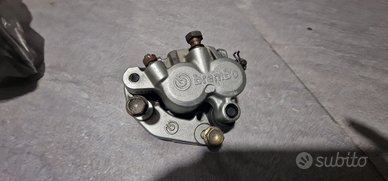 Pinza brembo e disco posteriore