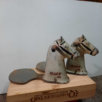 Testa di cavallo con seduta per altalena del 1940