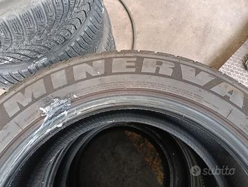 Pneumatici invernali -usati 215/55R17