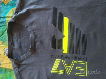 maglietta armani taglia XL