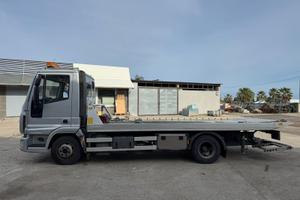 Iveco ml75 e 15 con pianale e verricello
