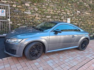 Audi  tt
