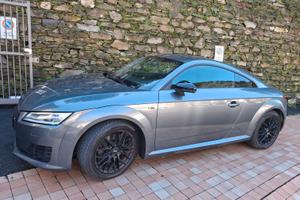Audi  tt