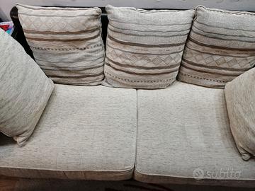 Divano pelle e tessuto