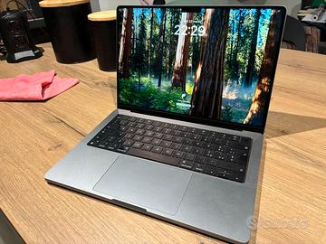 Macbook pro 14”