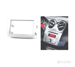 Telaio grigio radio 2-DIN per Alfa Romeo MiTo.