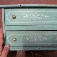 Comò per le bambole in legno anni 60