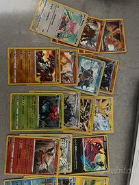 Carte pokemon holo e allenatori