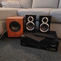 stereo HiFi con casse e subwoofer 