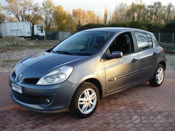 RENAULT Clio 1.2 16V 5 porte Confort