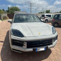 Porsche Cayenne coupe’ S e-hybrid