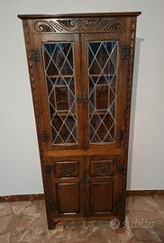 Angoliera vintage in legno massello.