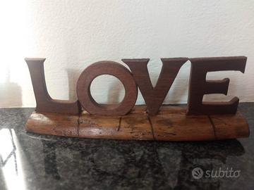 Targa in legno Scritta love da appoggio noce scuro