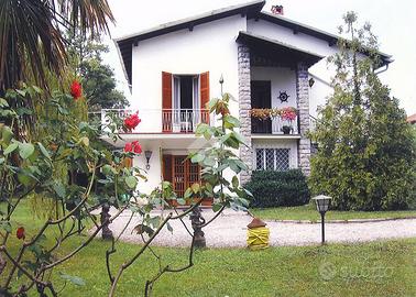 4 LOCALI A MANDELLO DEL LARIO