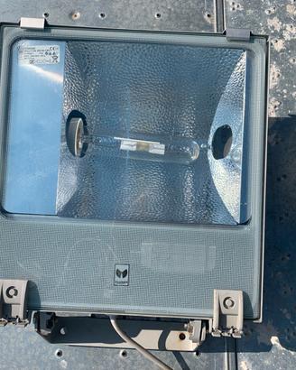 Faro 220v