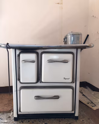 Cucina economica Zoppas  con pianale in narmo ros